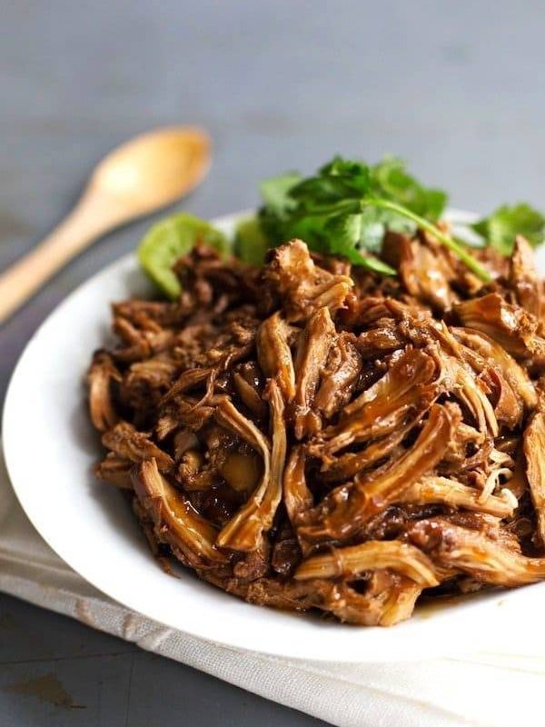 Honey Glazed Crockpot Chicken Adobo - simple pantry ingredients, hardly any hands-on time, 200 calories. | https://belly-gone.fit