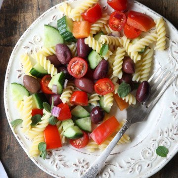 A bowl of salad on a plate